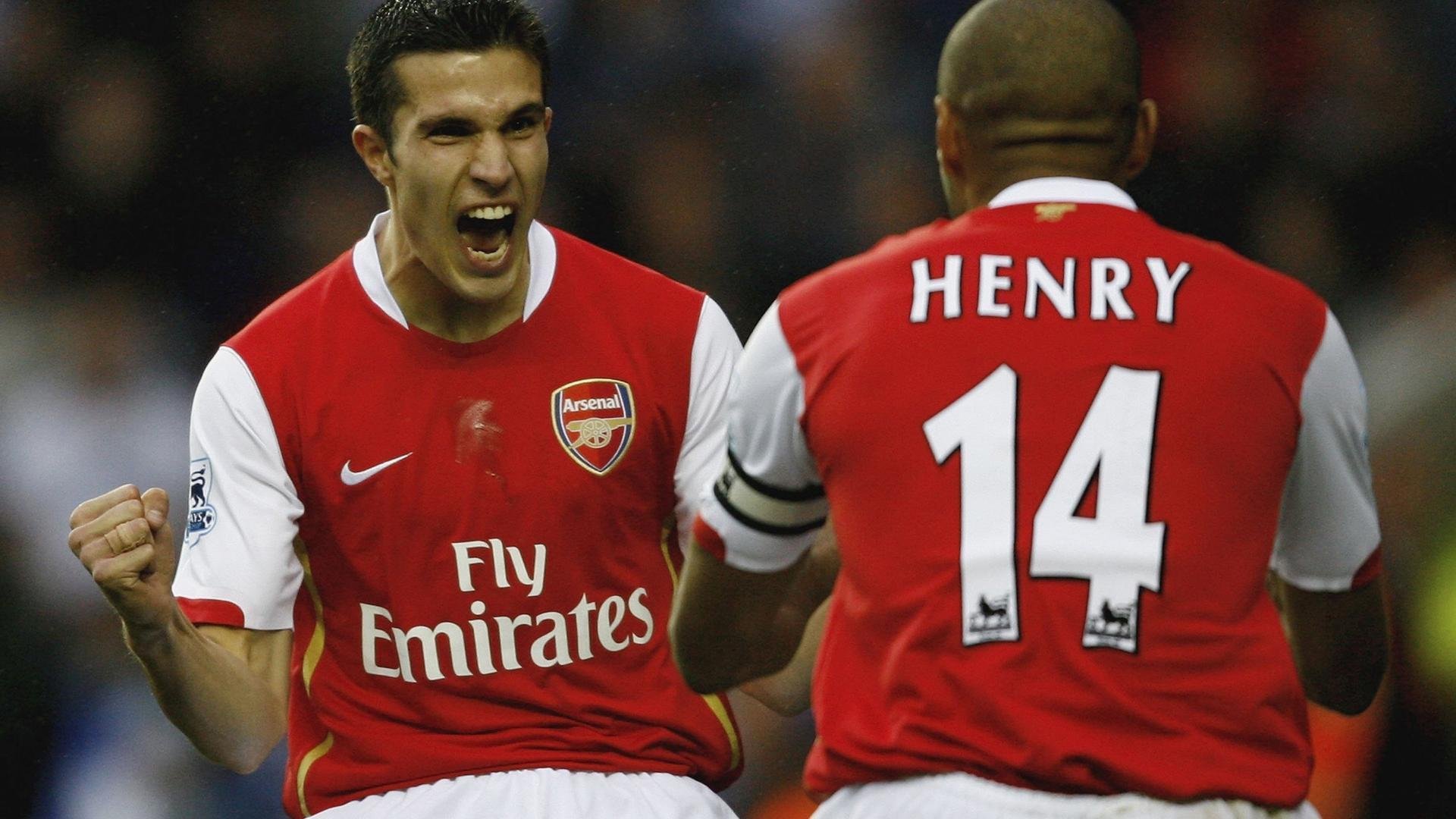 英超防守策略调整后对抗犯规率变化分析，英超最佳防守